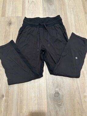 lululemon athletica women’s Black Ribbed Jogger Pants